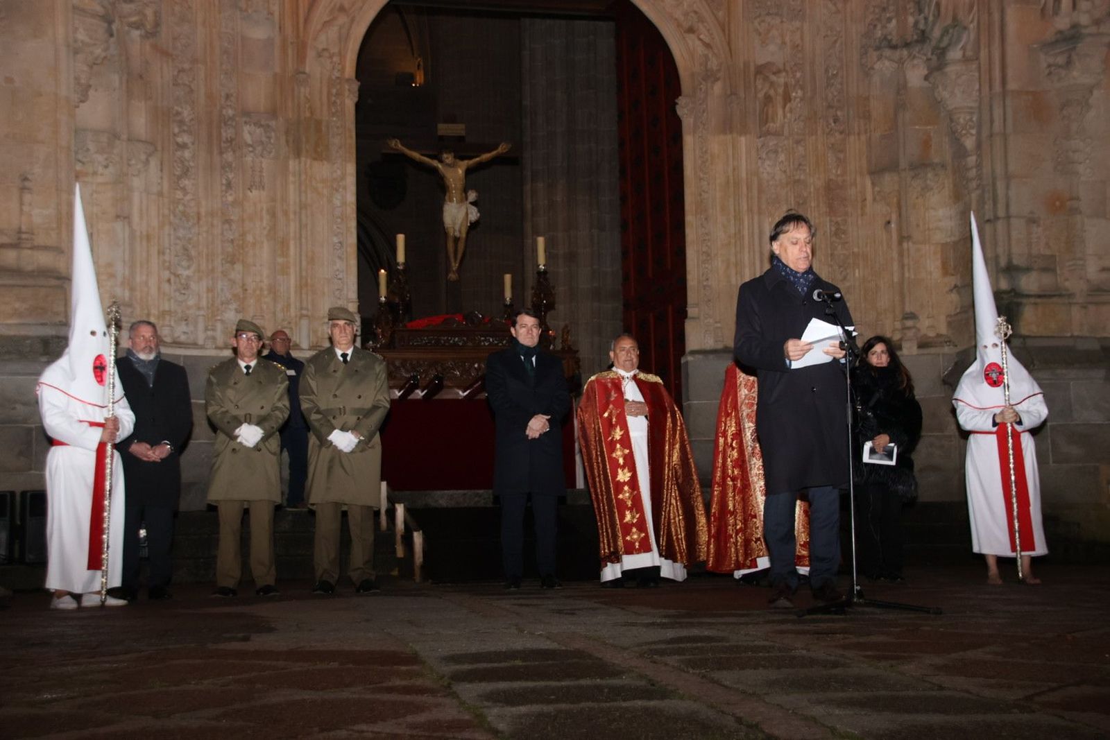 Oración antes de la procesión del Cristo Yacente
