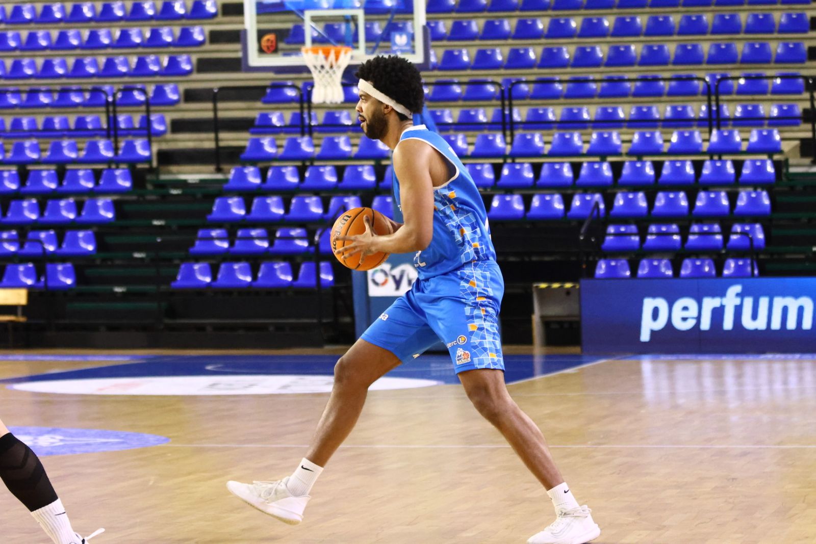 Perfumerías Avenida - CB Navia