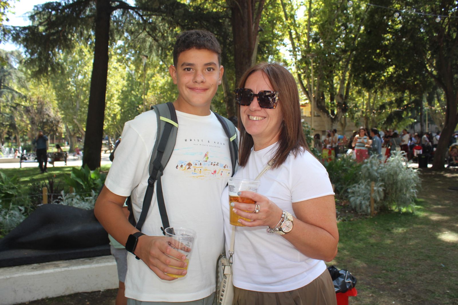 Ambiente en la Feria de Día en el mediodía de este sábado
