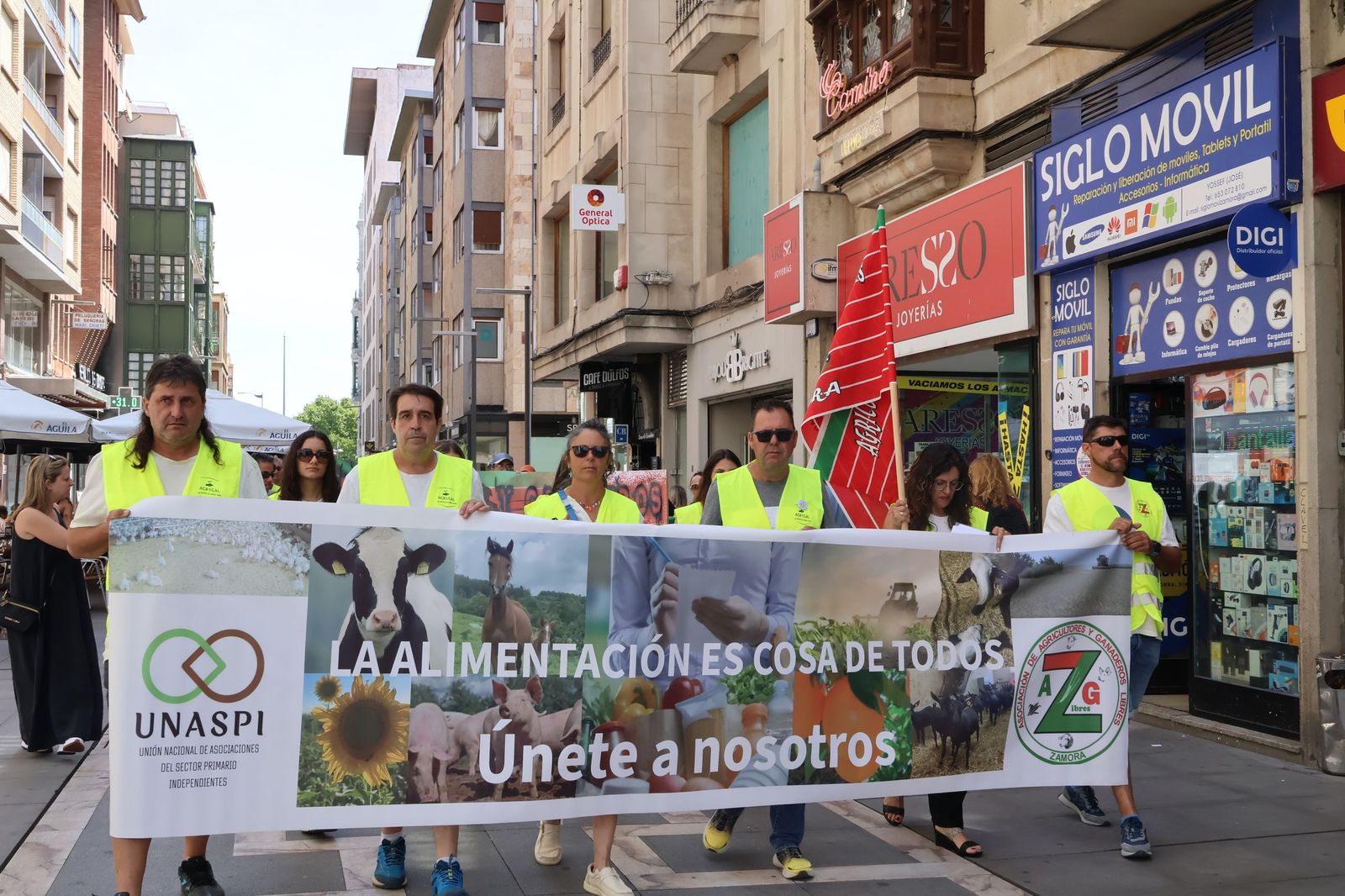 Marcha silenciosa en homenaje a David Lafoz (39).JPG