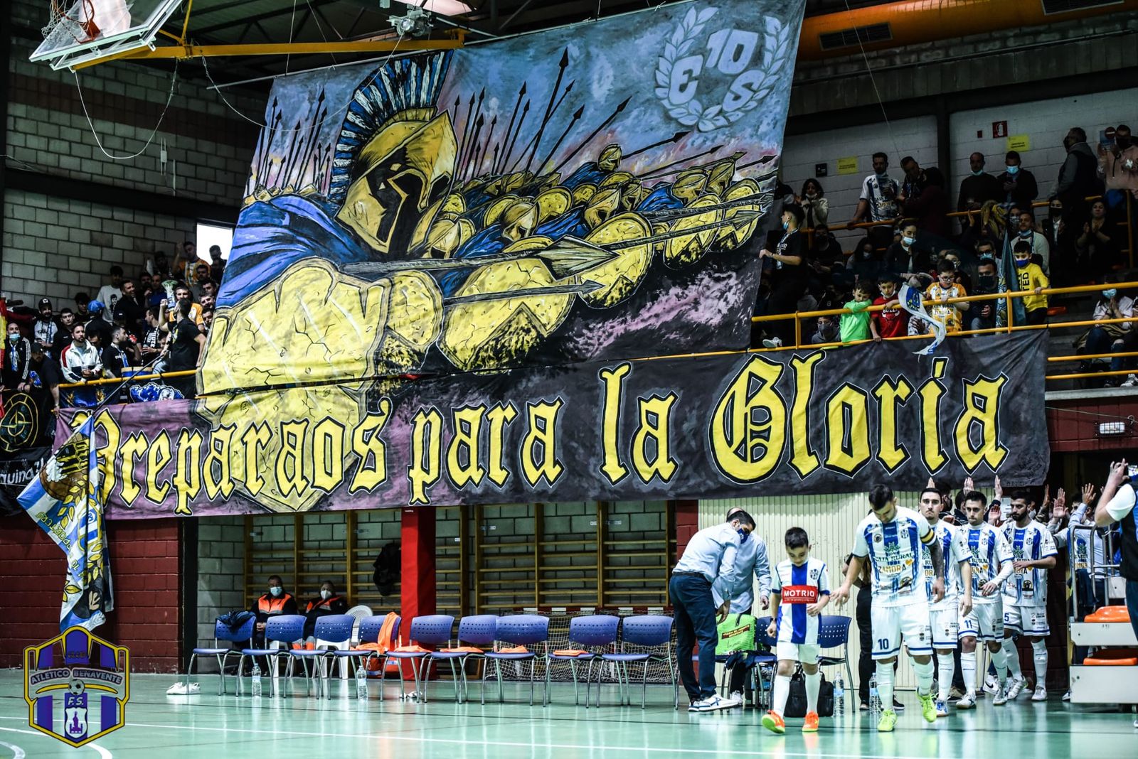 Caja Rural Atlético Benavente en la Rosaleda. FOTO: CAJA RURAL ATLÉTICO BENAVENTE.
