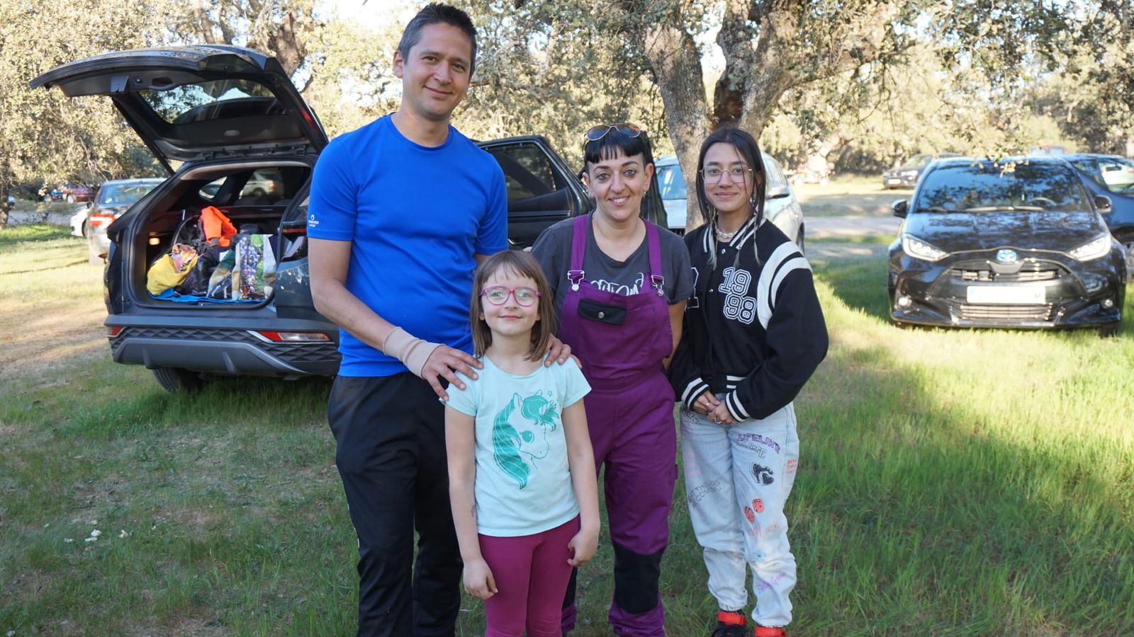 Vecinos de La Armuña disfrutan del Lunes de Aguas en el monte de La Orbada