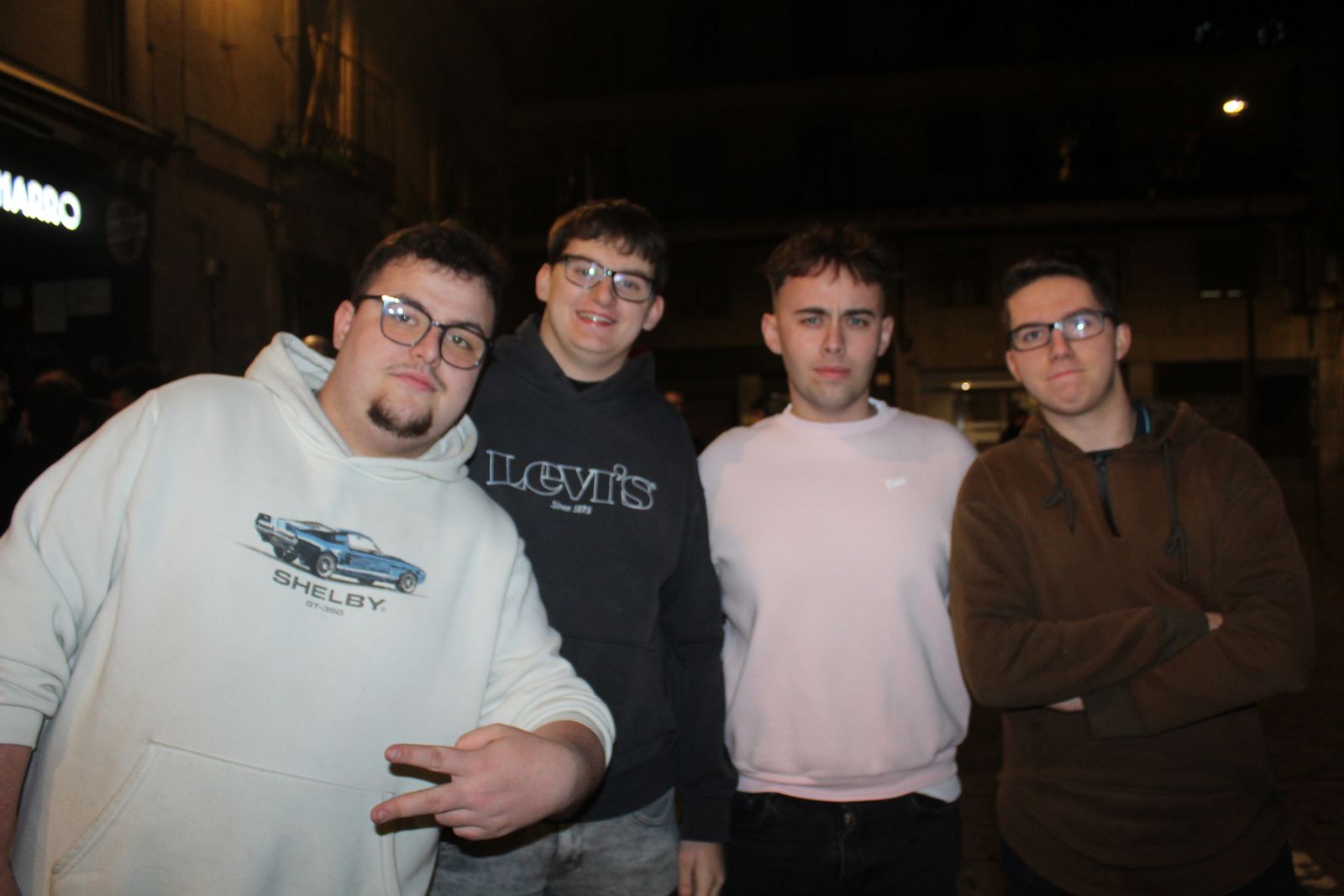 El Fin de Año Universitario continua por los bares de la capital del Tormes tras las doce campanadas