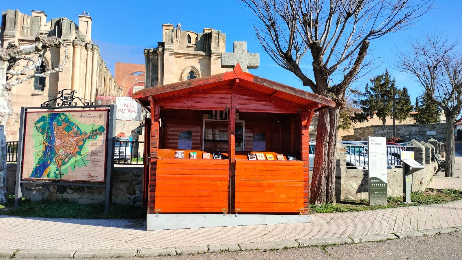 Punto de información turística en Alba de Tormes