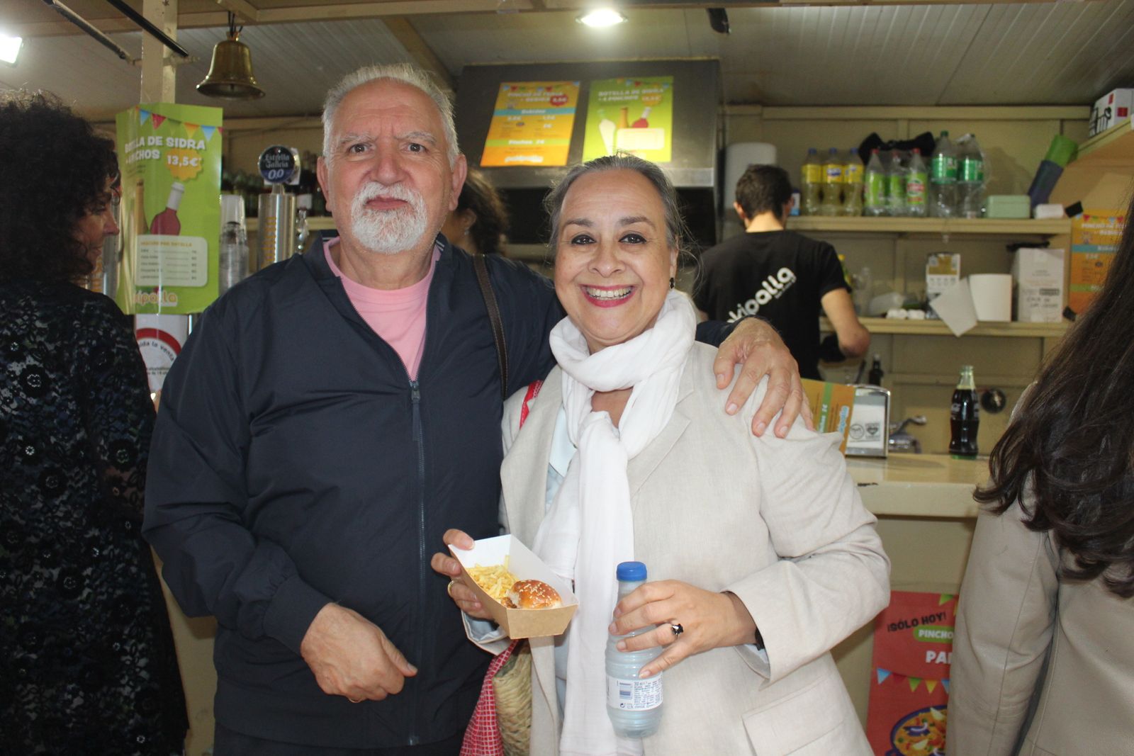 Ambiente en la Feria de Día en el mediodía de este miercoles