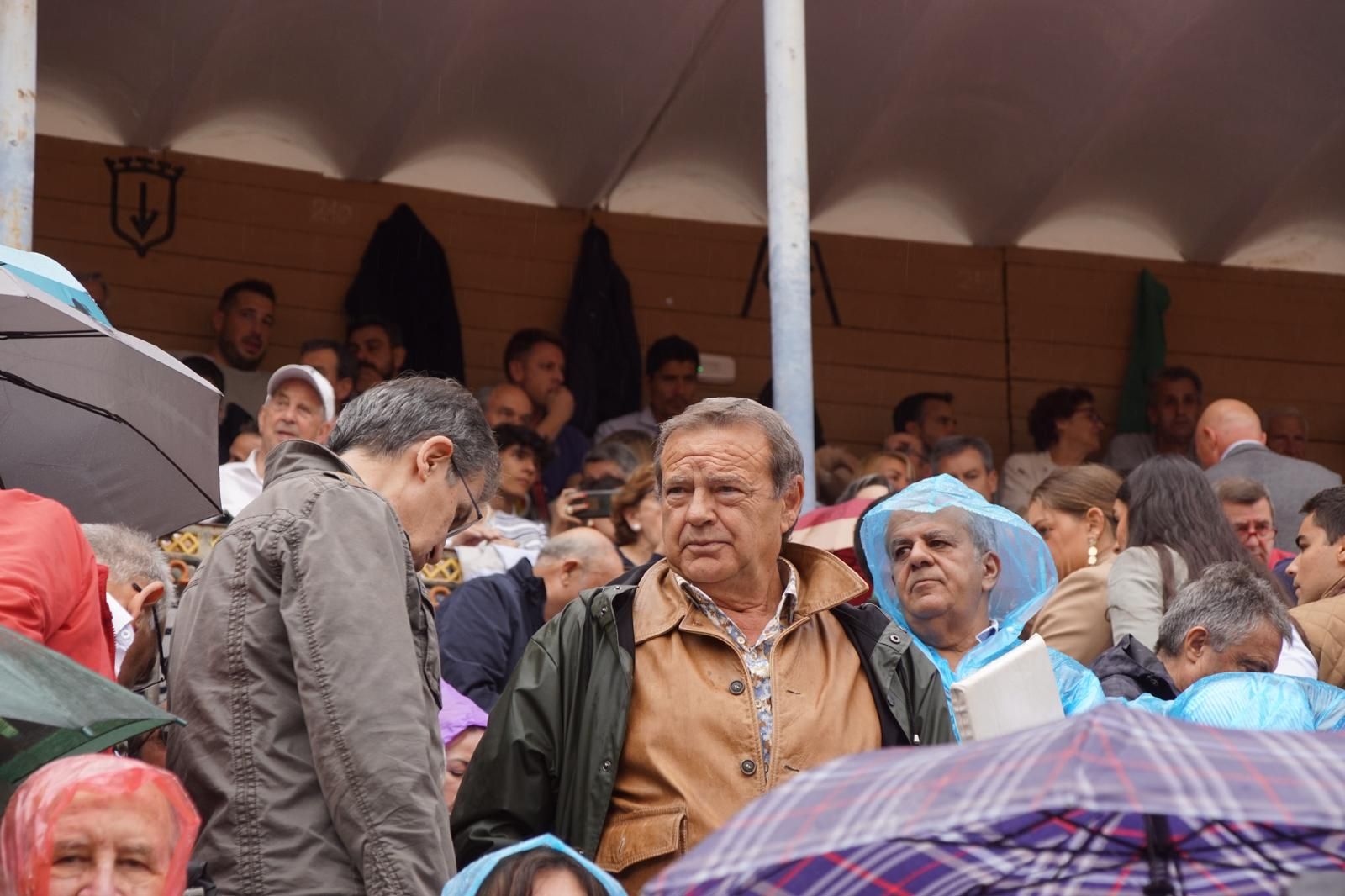 resumen-fotografico-del-ambiente-en-los-tendidos-de-la-glorieta-durante-la-corrida-de-garcigrande-20-de-septiembre-de-2024-foto-juanes-42