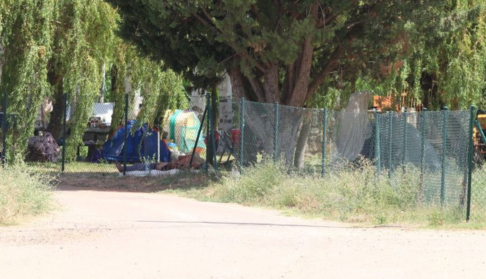 'Acampada ilegal' en el merendero de San Morales | FOTO SALAMANCA24HORAS.COM 'Acampada ilegal' en el merendero de San Morales | FOTO SALAMANCA24HORAS.COM