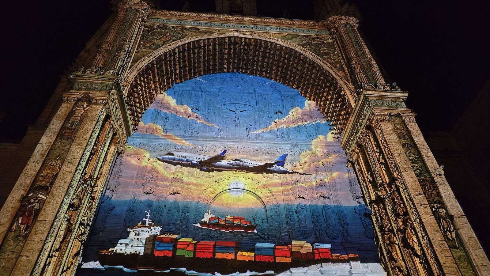 Videomapping en la fachada de la iglesia de San Esteban por la conmemoracion de el V Centenario de la Escuela de Salamanca