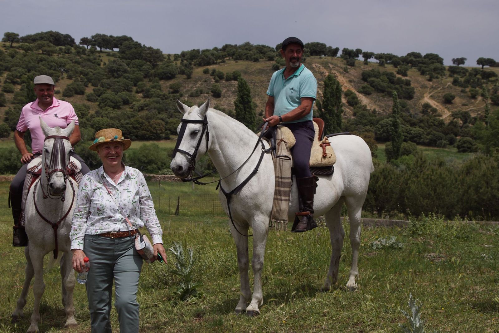 Valdejimena sale a los campos en su romería para honrar a su patrona