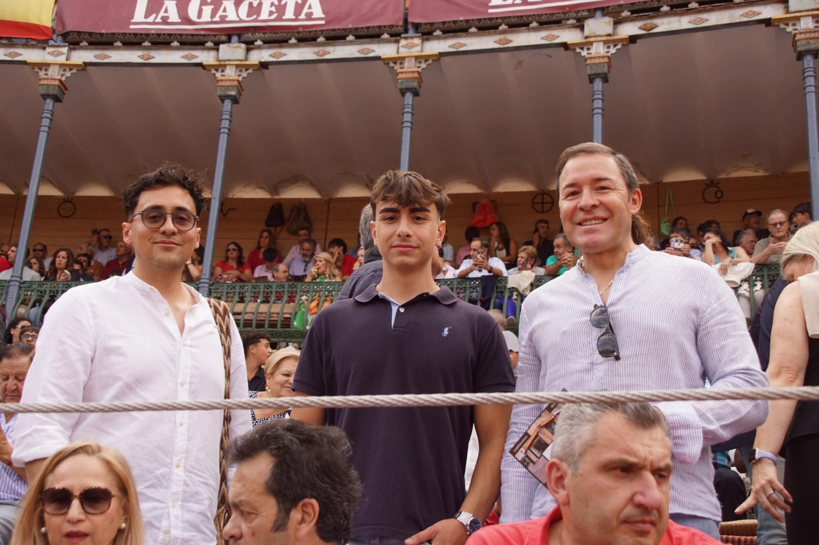Expectación por ver los caballos de rejoneo en La Glorieta: imágenes del ambiente en los tendidos y en el patio de cuadrillas