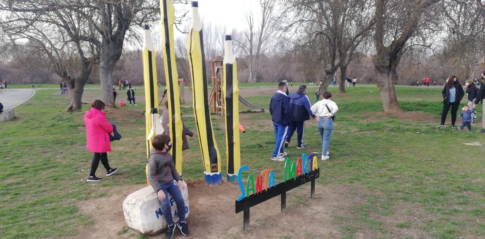 Lápices en la Isla del Soto