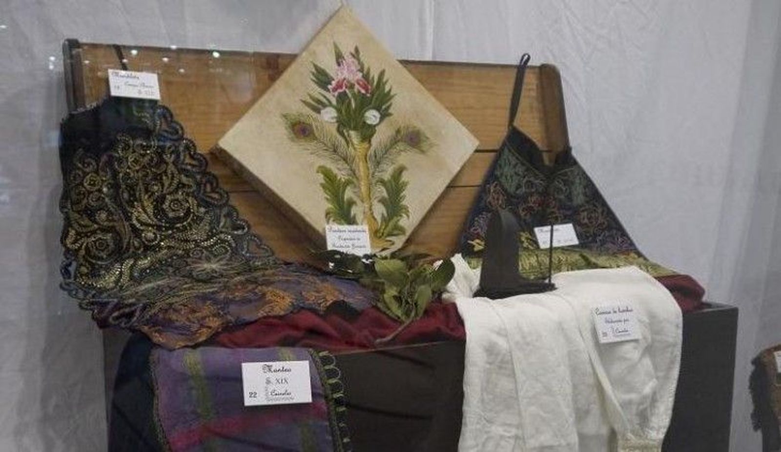 Talleres para niños sobre labores de artesanía tradicional