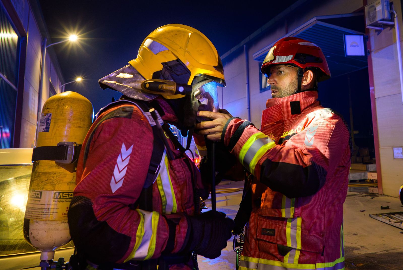 Herido un varón en el incendio de una nave en Ciudad Rodrigo