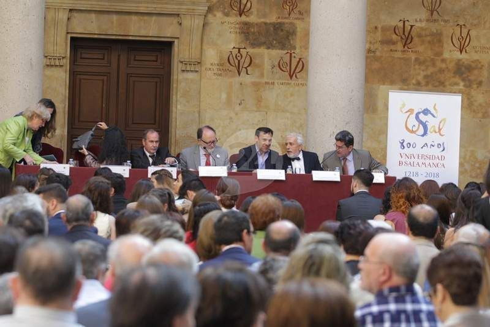 Filología celebra la ceremonia de graduación
