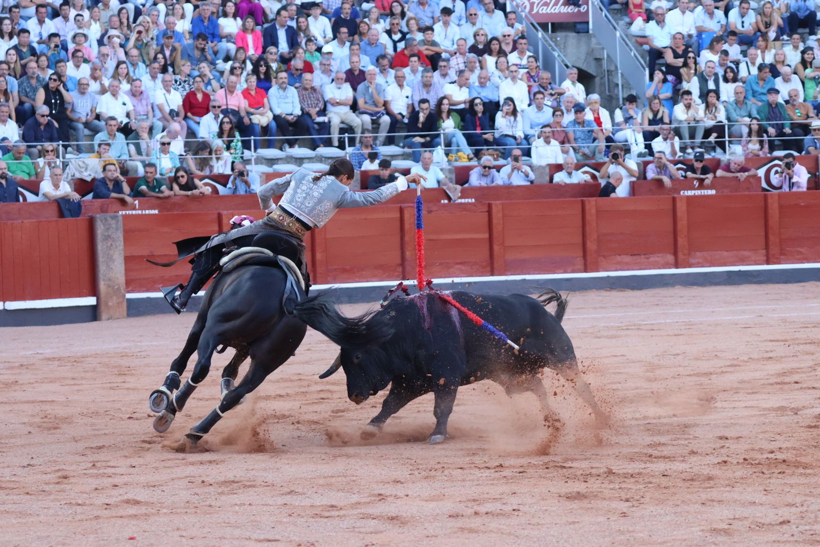 La Glorieta revive el aroma de la feria taurina con el primer festejo: Lea Vicens, Raquel Martín y Olga Casado