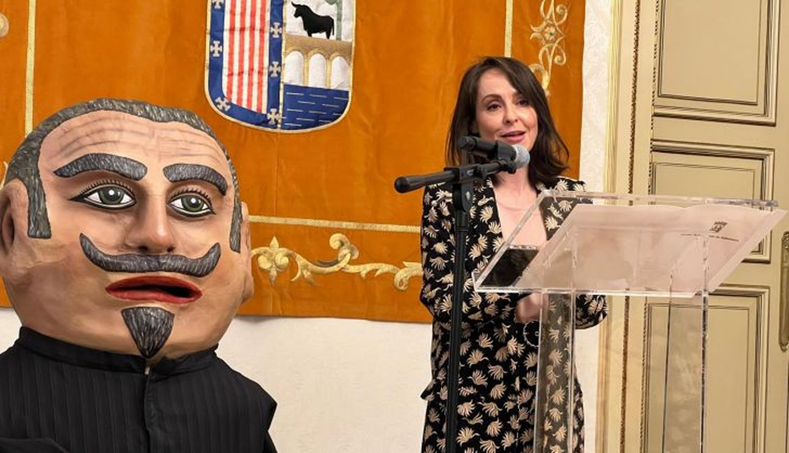 La concejala de Festejos y Tradiciones, Carmen Seguín en la presentación de la programación del Lunes de Aguas. Foto SALAMANCA24HORAS.COM