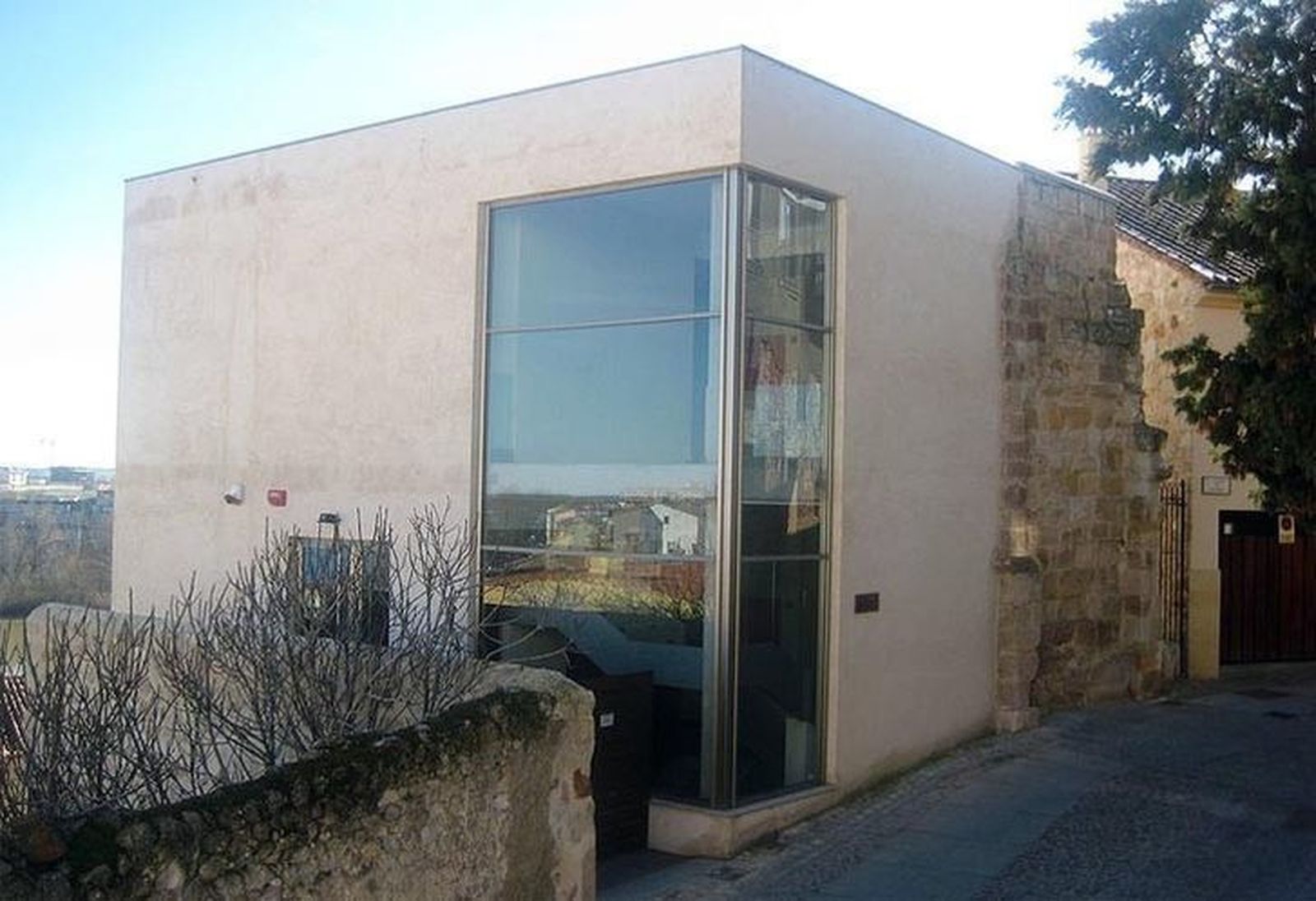 Adeiza pedirá en el Pleno que el Centro de las Ciudades Medievales acoja el Museo de León Felipe