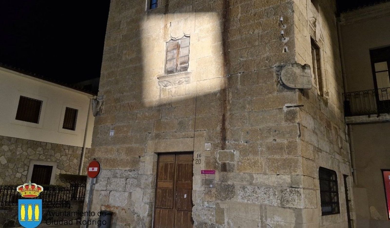 Ciudad Rodrigo presenta la nueva iluminación artística de la Rúa de Sol. Foto Ayuntamiento Ciudad Rodrigo