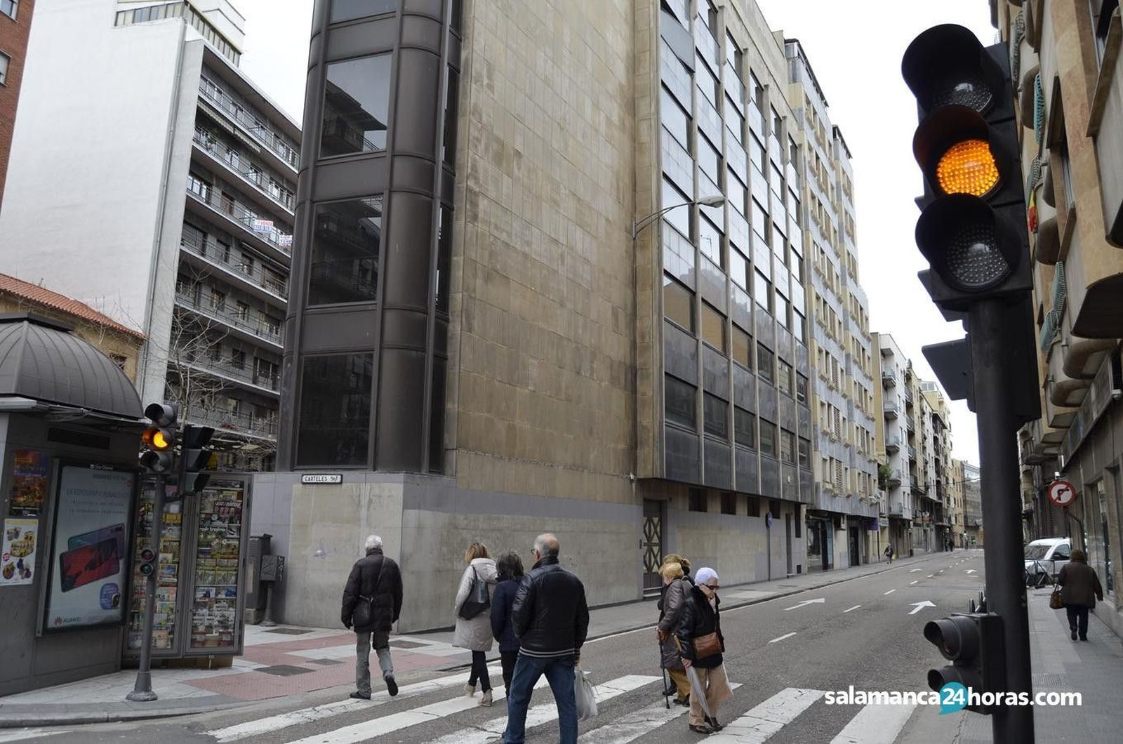 Semáforo en rojo. Foto de archivo S24H