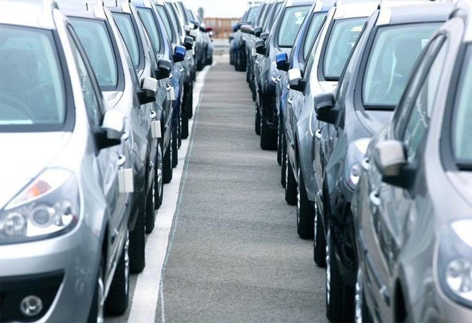 El descenso en el precio de los coches nuevos frena la venta de usados