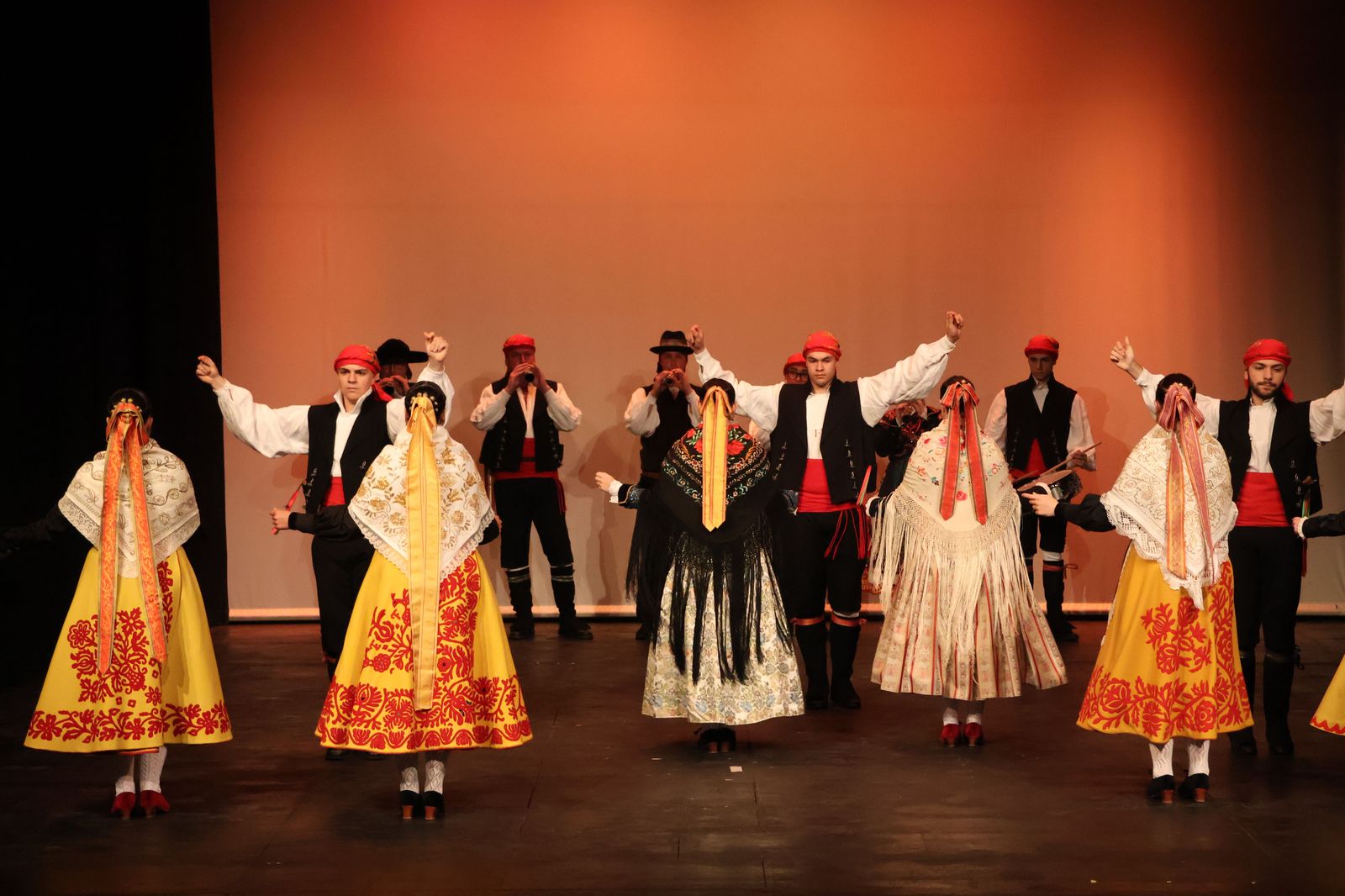 el-bolero-en-el-teatro-principal-19