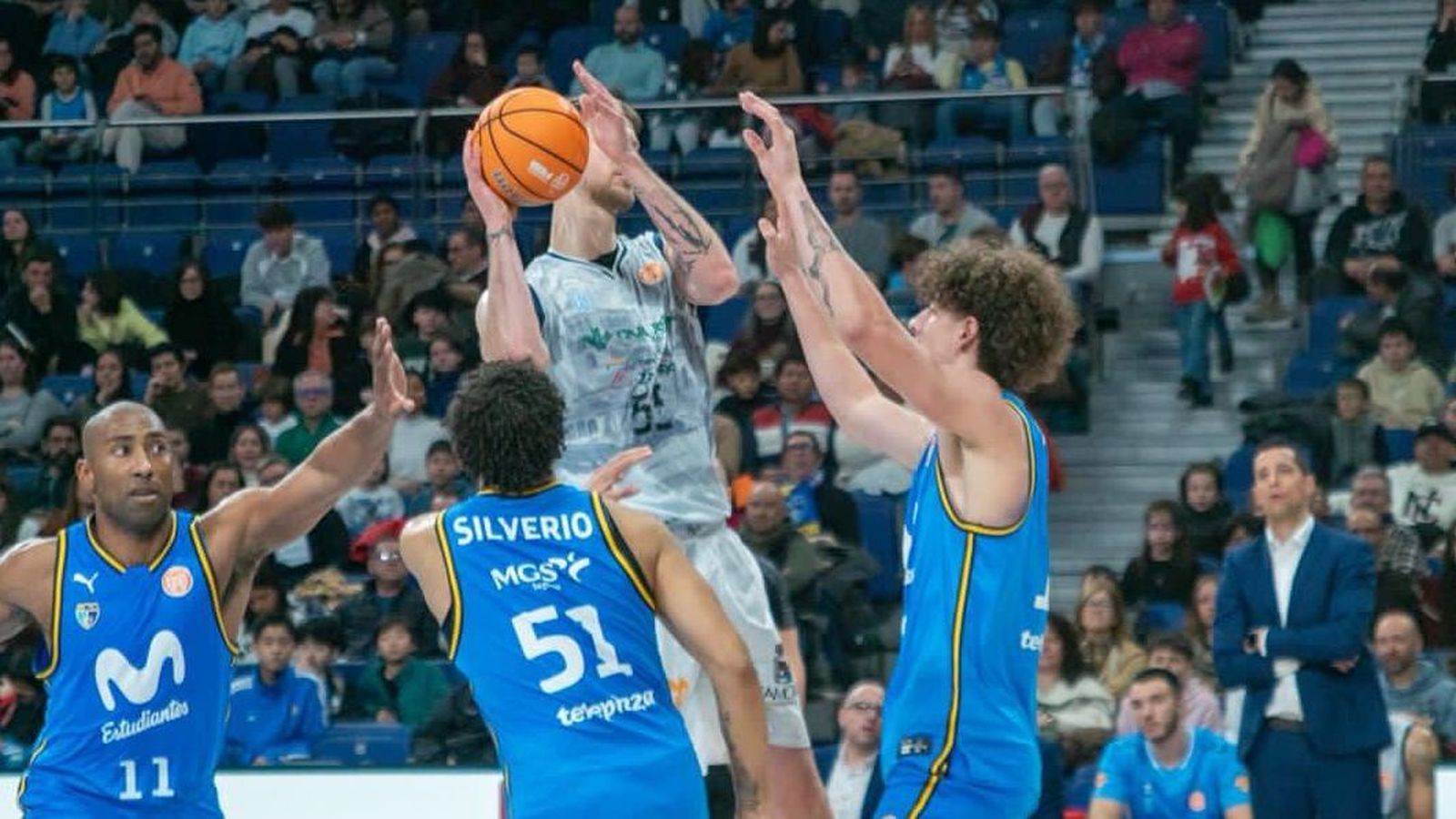 Instante del encuentro en el Movistar Arena