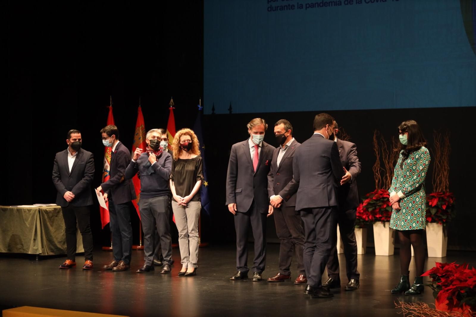 acto-homenaje-a-las-empresas-que-han-colaborado-altruistamente-con-el-consistorio-en-la-lucha-contra-el-covid-27