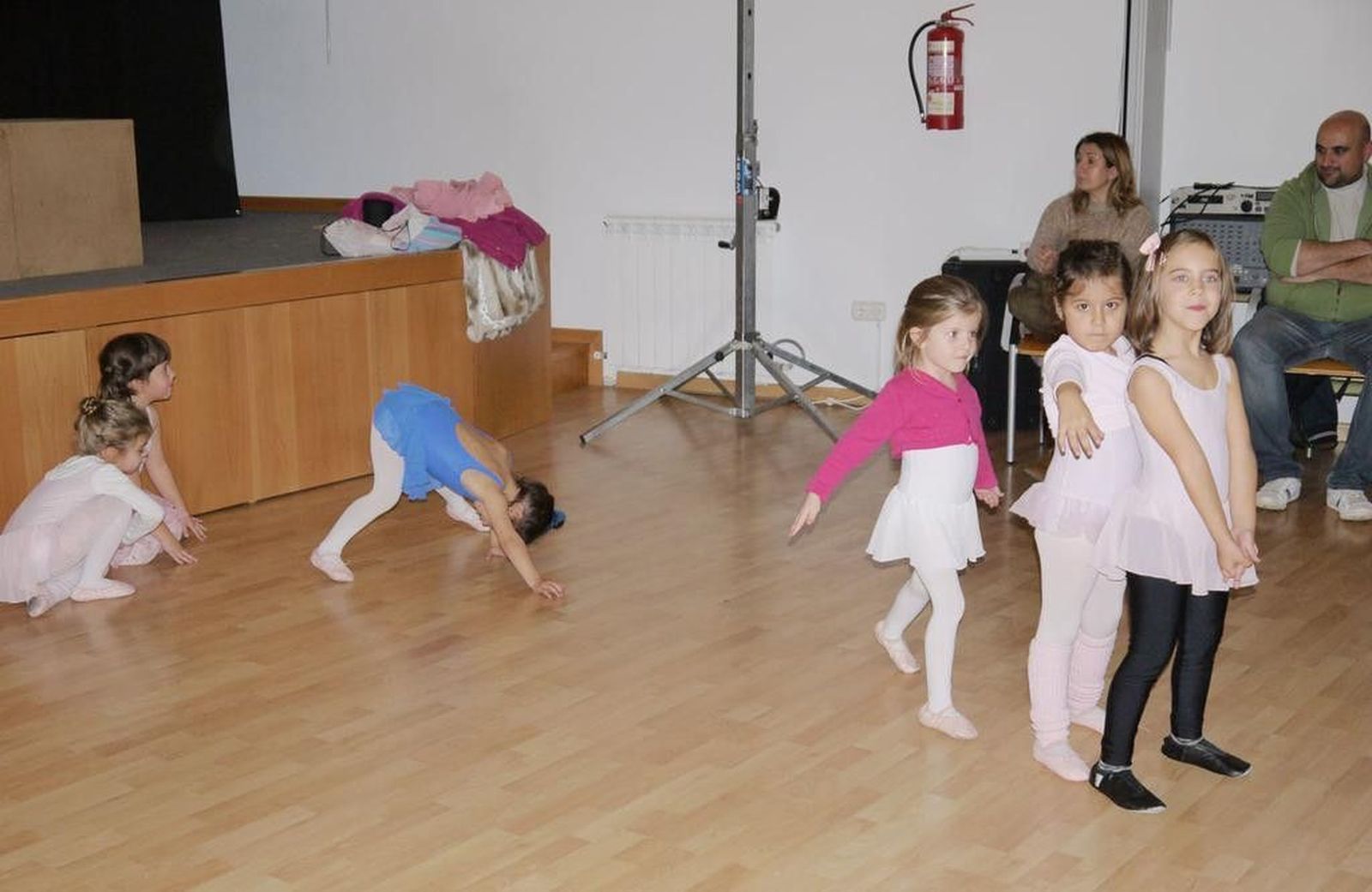 Villancicos y ballet animan la navidad carbajoseña