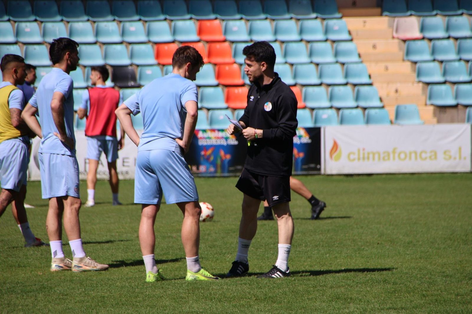 Primer entrenamiento de Jorge Garcia y su cuerpo técnico