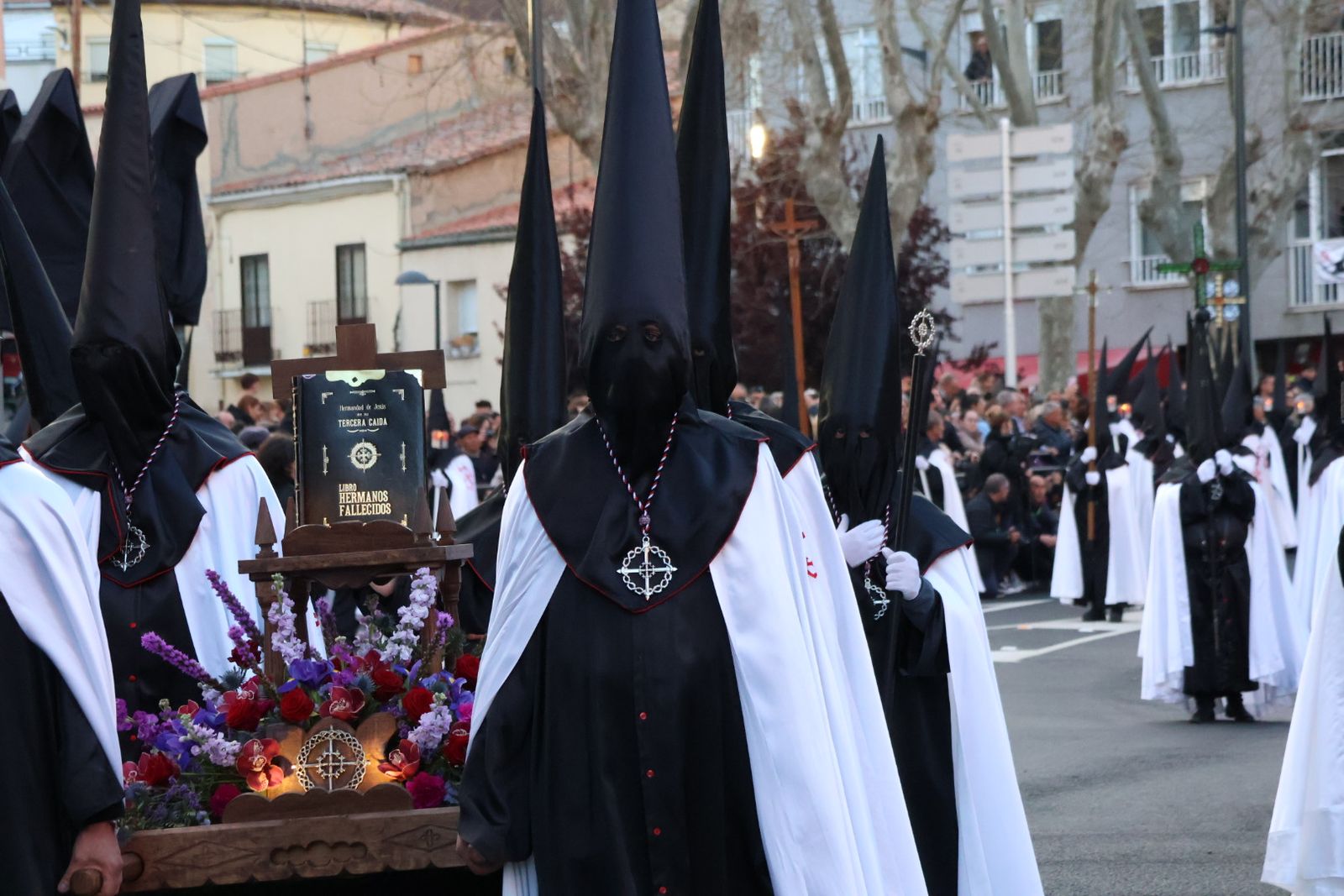 GALERÍA | Revive en imágenes la procesión de Jesús en su Tercera Caída