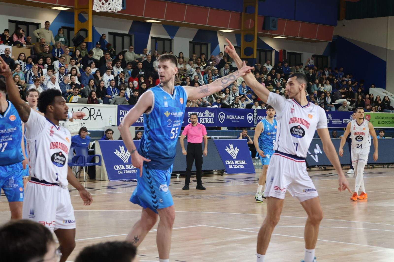 GALERÍA | Revive en imágenes el encuentro entre el CB Zamora y el Obradoiro