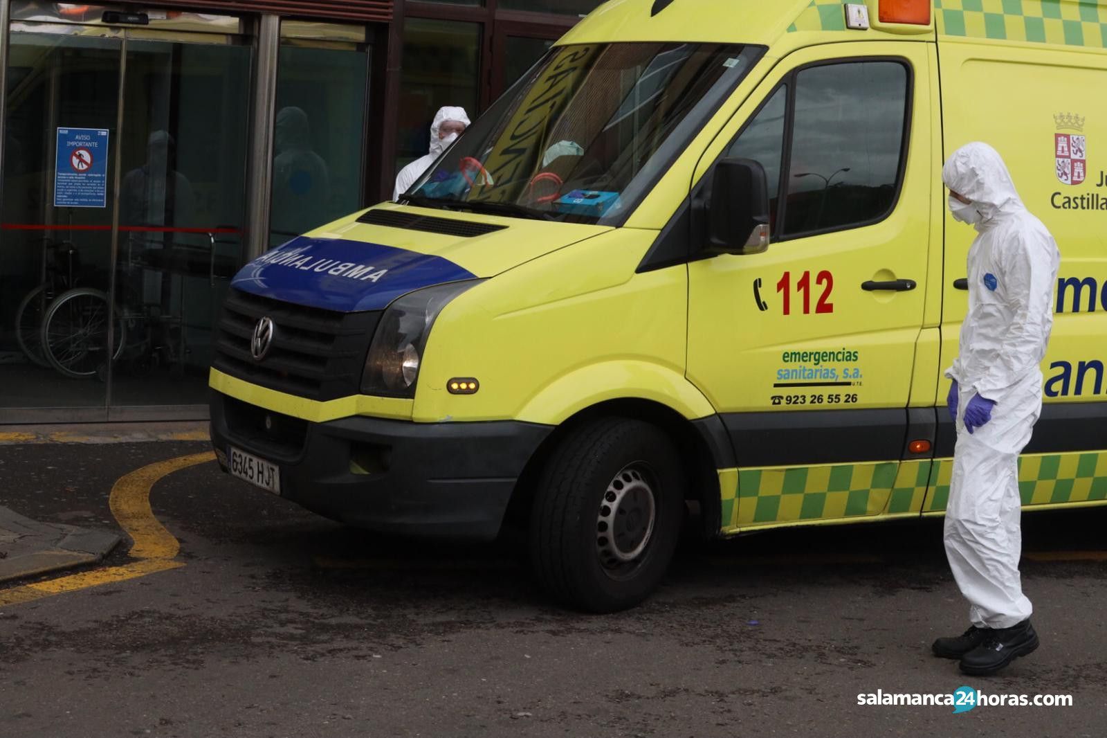 Ambulancia hospital coronavirus urgencias (3)