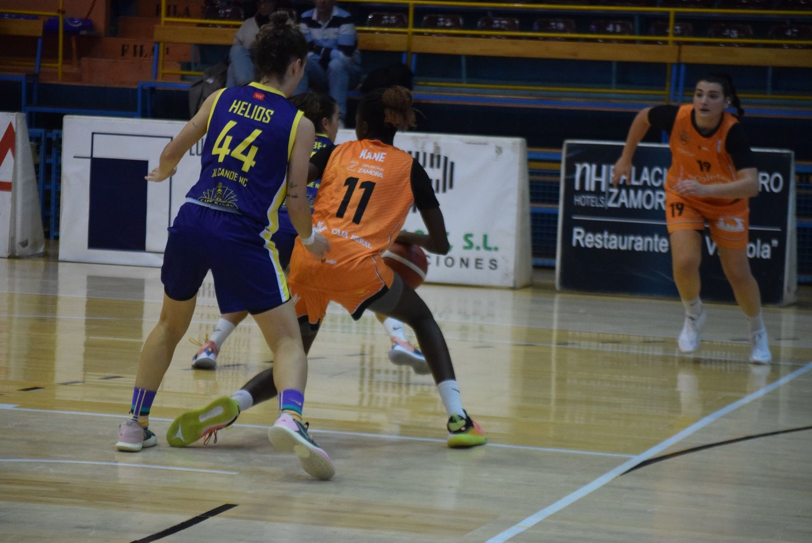 cd-zamarat-real-canoe-7