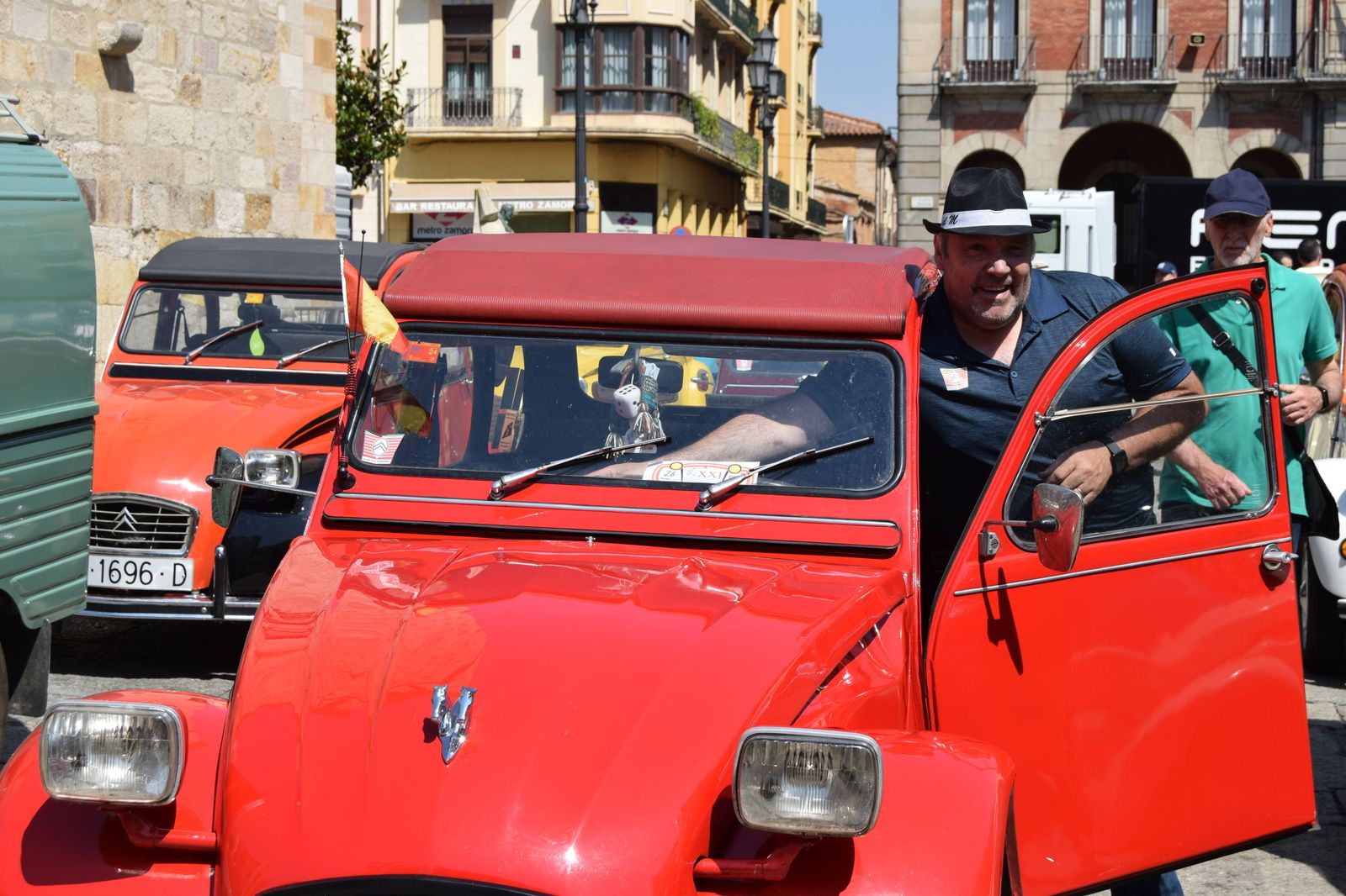 xxi-concentracion-internacional-de-citroeen-2cv-y-clasicos-33