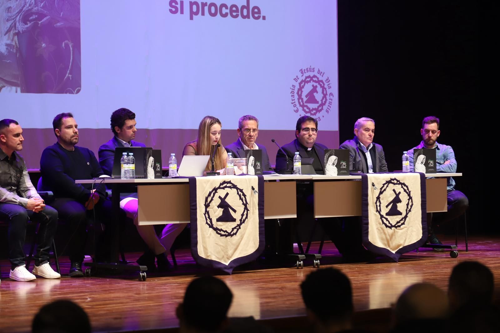 La Cofradía de Jesús del Vía Crucis en la asamblea celebrada este viernes