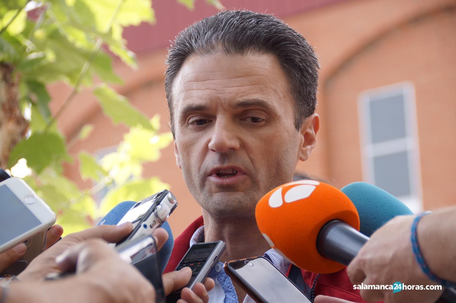 Autoridades entierro accidente Galisancho (1)