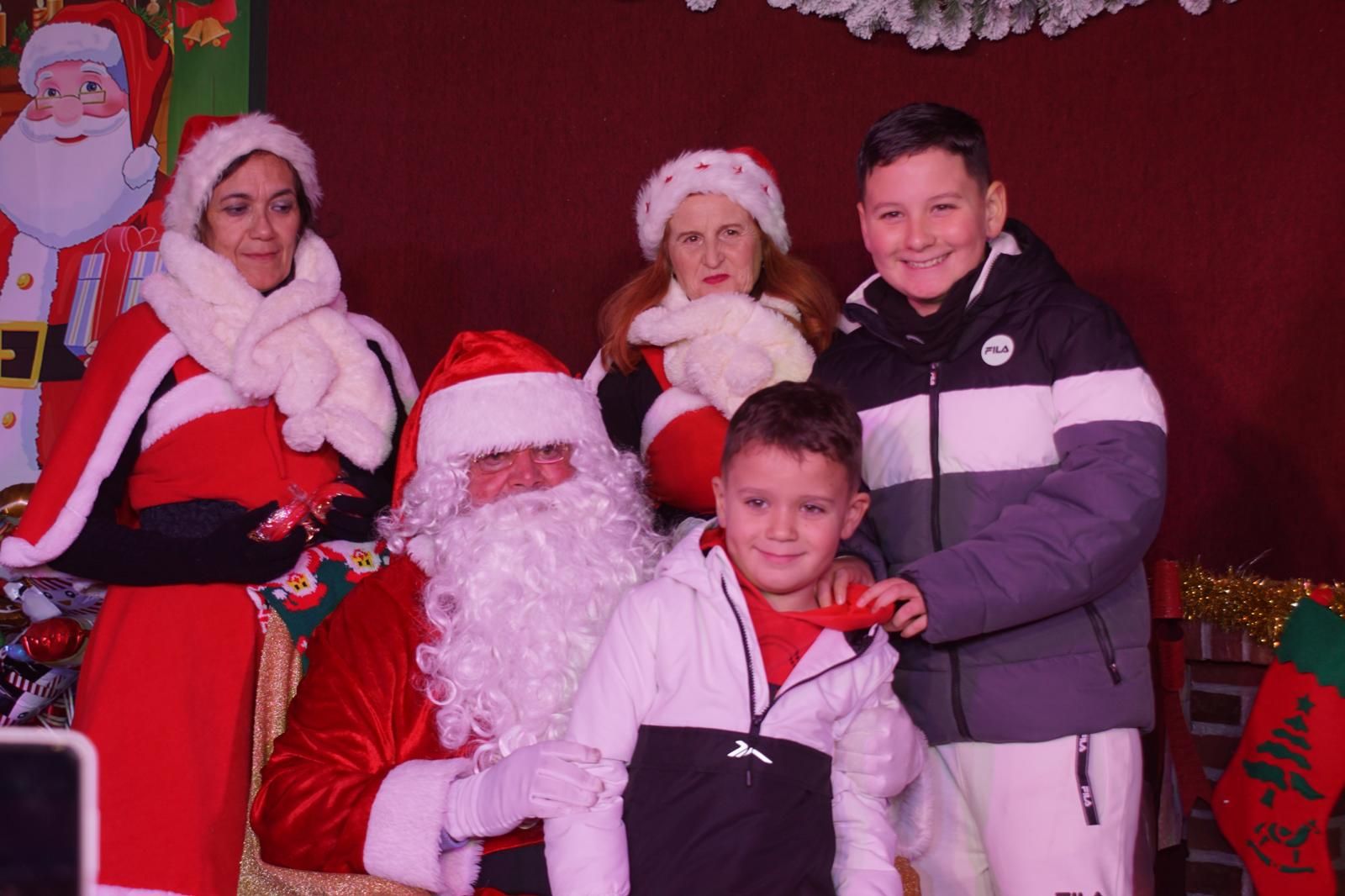 El Encinar recibe la visita de Papa Noel