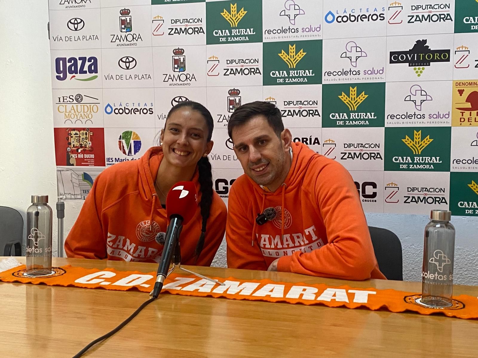 Davinia Ángel junto a Raúl Pérez en la previa de este jueves