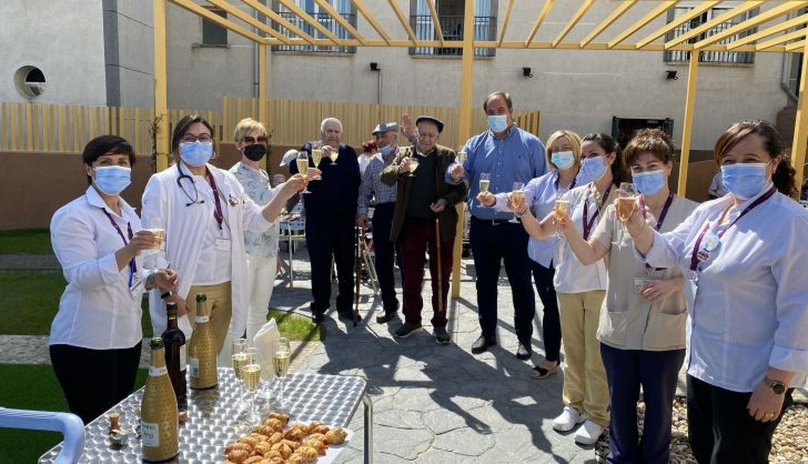 Inauguración jardín Residencia de mayores de Guijuelo