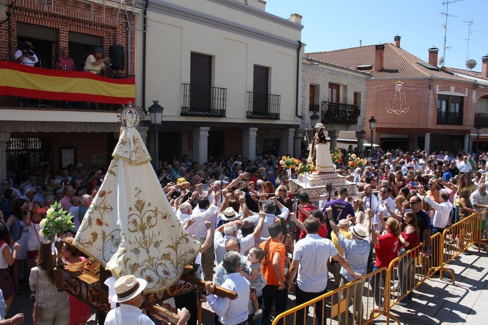 Fiestas de Macotera: Danzas y loa a San Roque