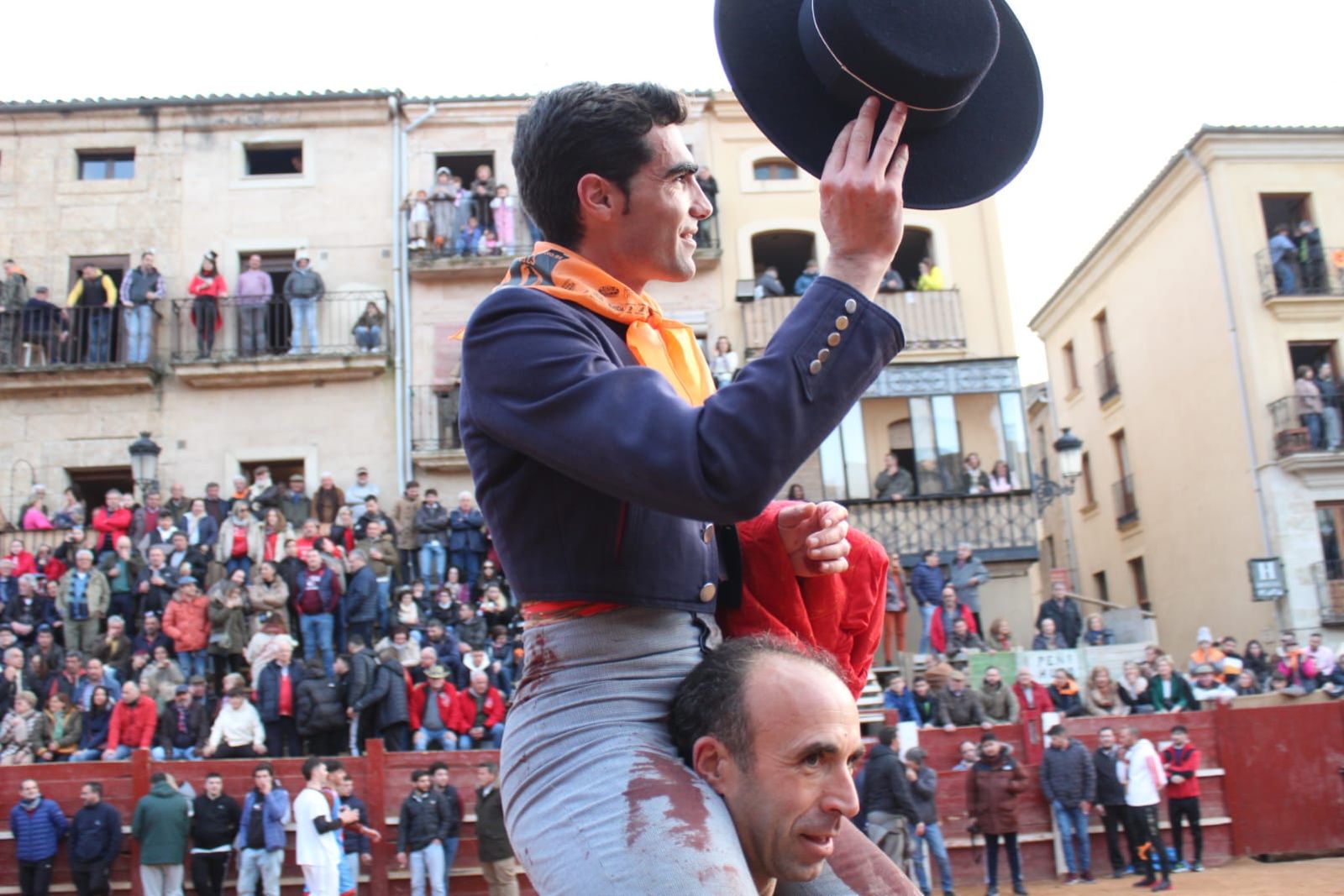 Chaves, El Capea y Pérez Pinto abren la Puerta Grande en el primer festival del Carnaval de Ciudad Rodrigo de 2023