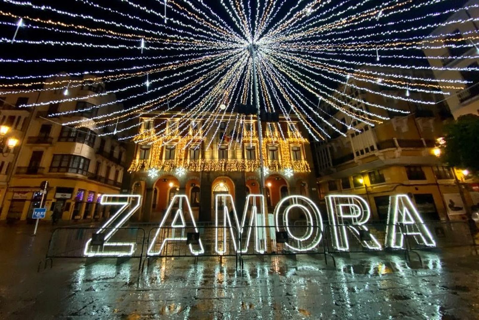 Luces Zamora Navidad pasada. Archivo