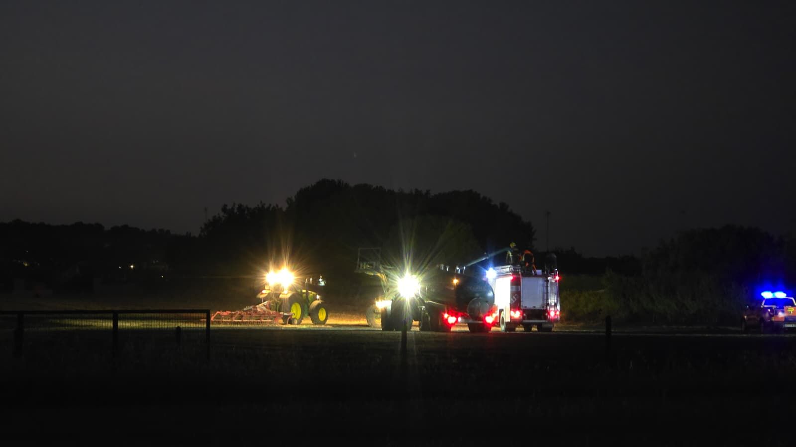 Declarado un incendio junto a la CL-510 en Terradillos que obliga a activar el nivel 2 de gravedad