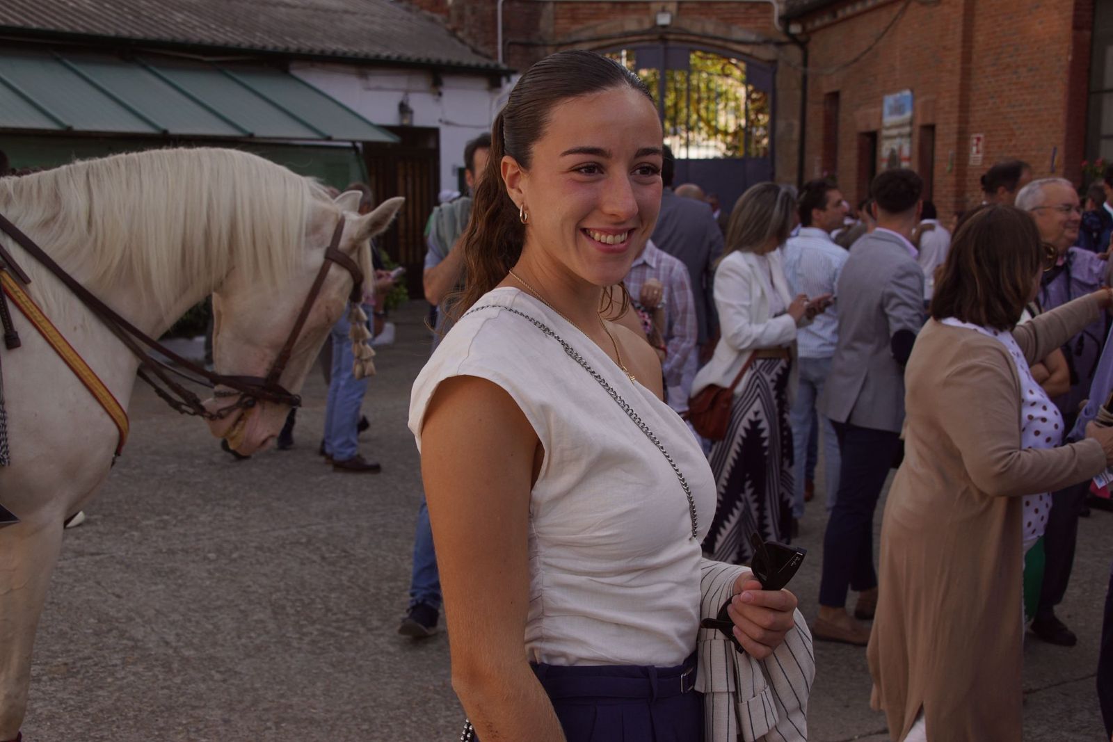 Así se ha vivido la primera corrida de la feria 2025 en La Glorieta: imágenes del ambiente en los tendidos y en el patio de cuadrillas