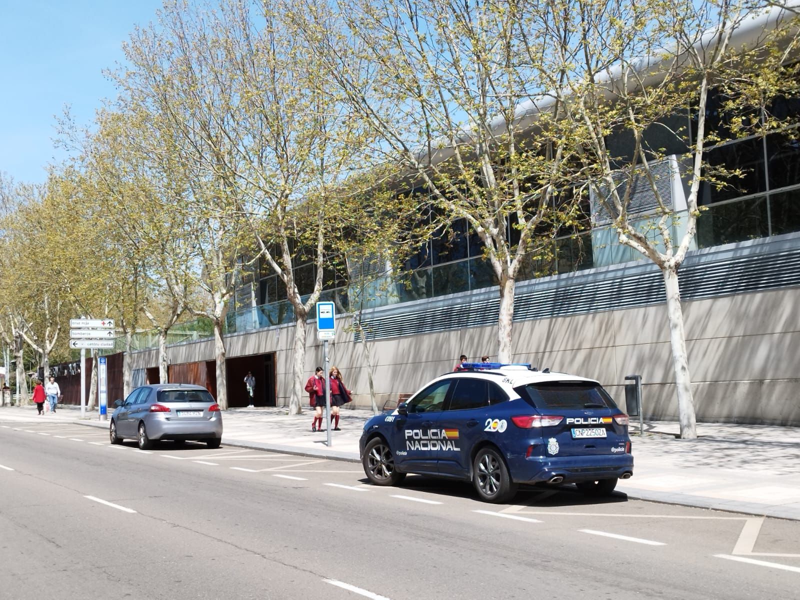 Muere una mujer en la piscina del Multiusos Sánchez Paraíso