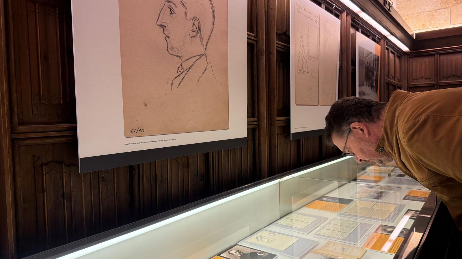 La Universidad de Salamanca inaugura una exposición inédita sobre la relación de Unamuno y la ciencia