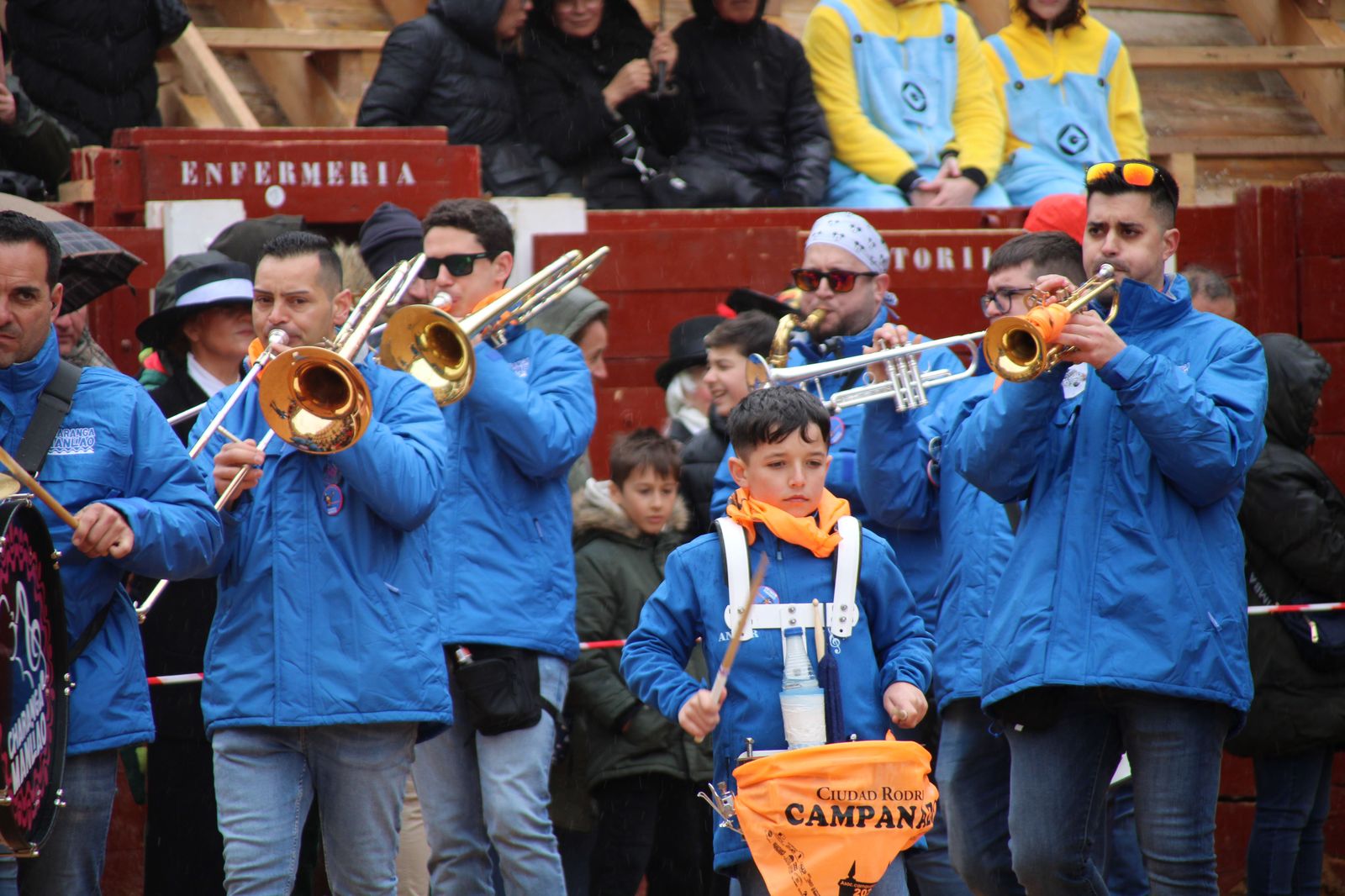 Desfile disfraz callejero Sábado Carnaval Ciudad Rodrigo 2025 (1)