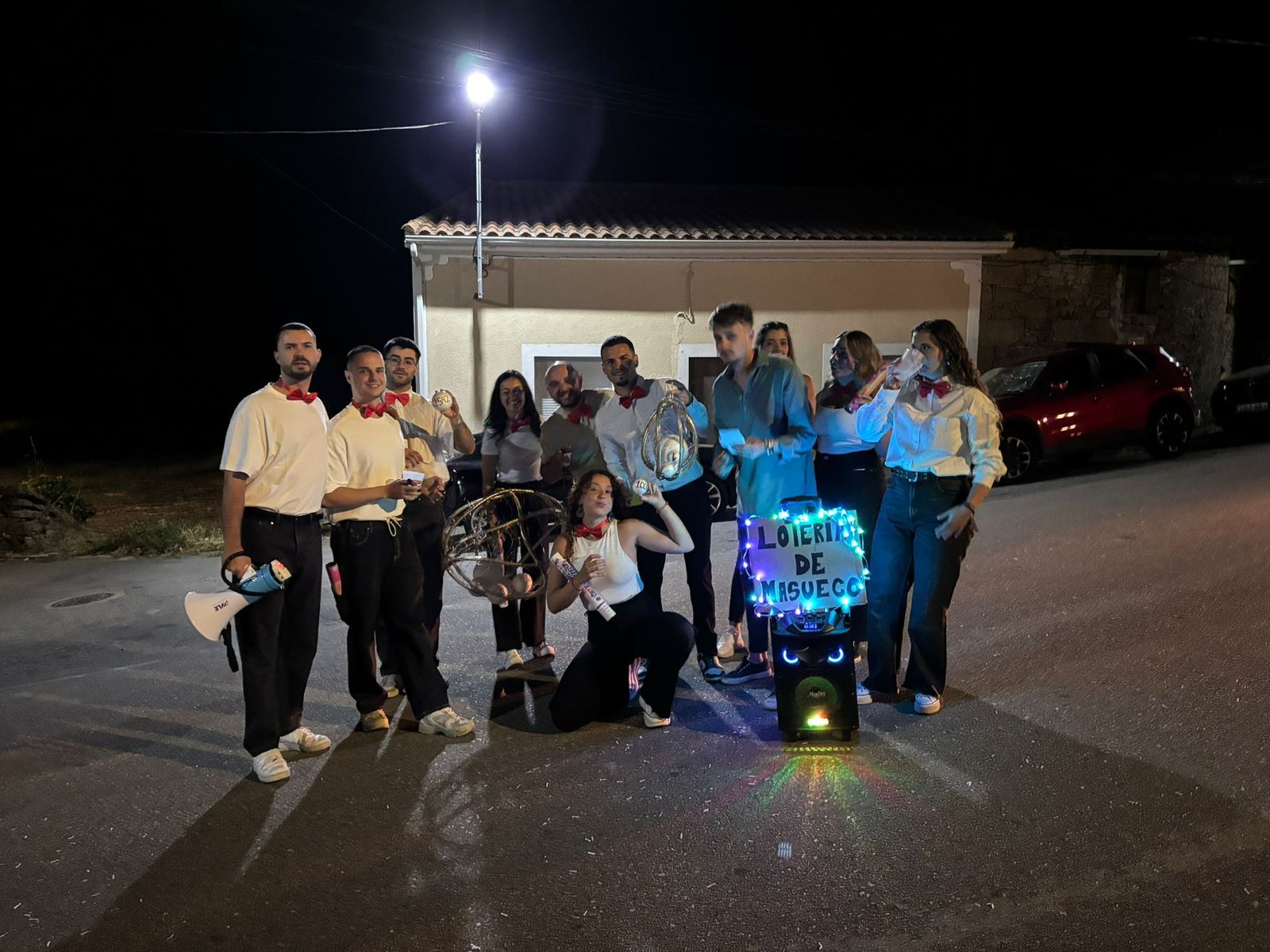 Desfile de peñas en Masueco 2025