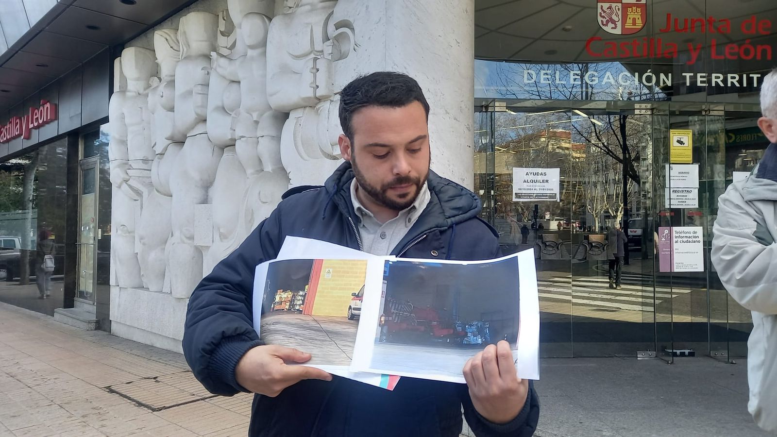 Eloy Tomé muestra las fotos donde las donaciones destinados a los afectados por la DANA aún continúan en Zamora