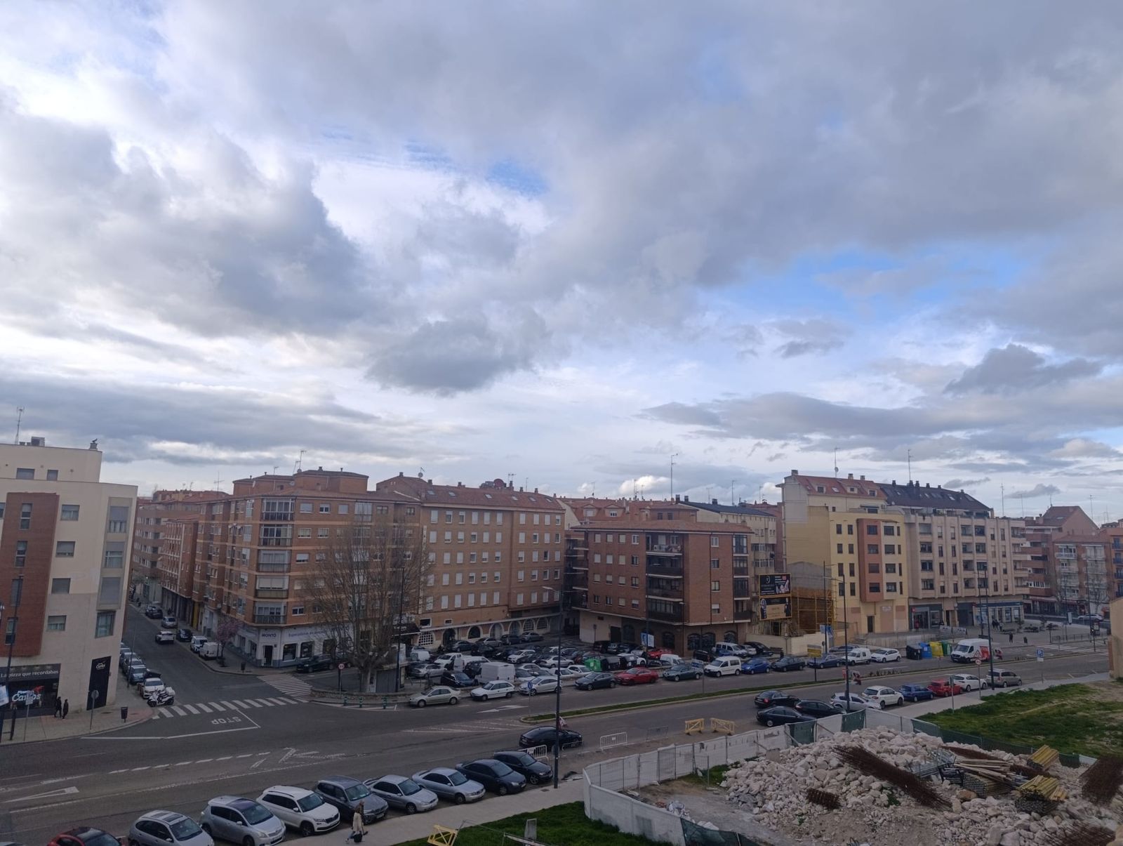 Viviendas en Zamora. Sol y nubes